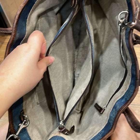 Dooney & Bourke tote - Picture 12 of 15